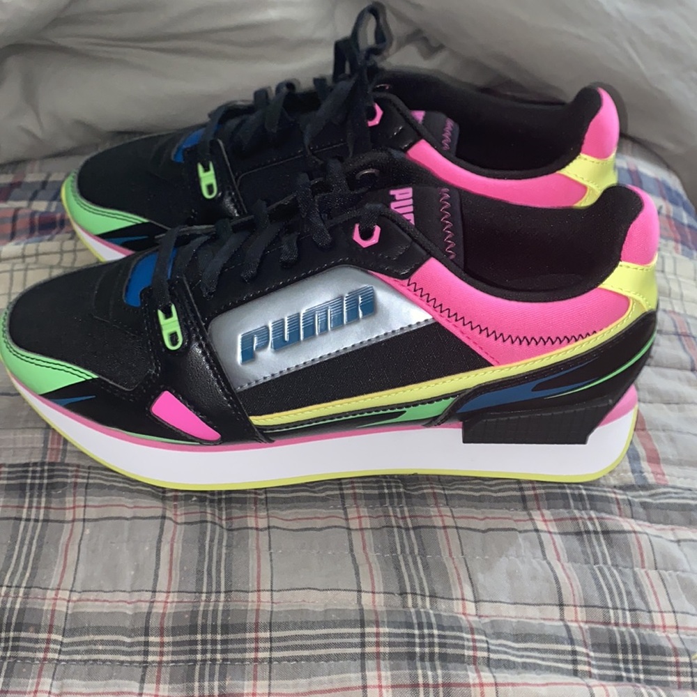 pumas - Picture 2 of 4